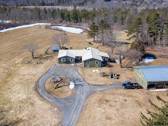 2nd image of 575 Maple Avenue Ext