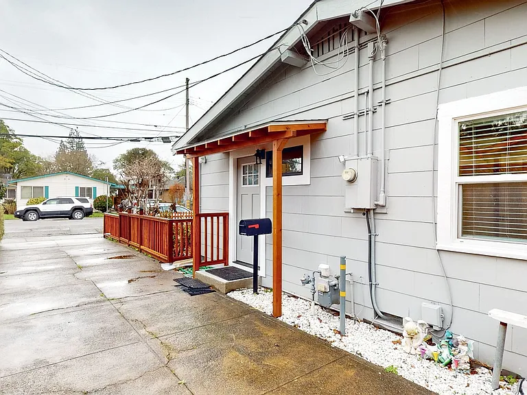 729 McConnell Ave — Photo 17