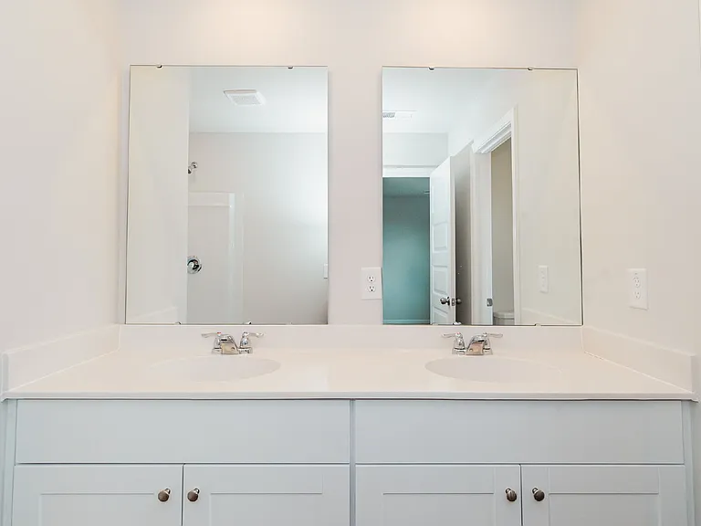 402 Tiliwa St — Photo 35