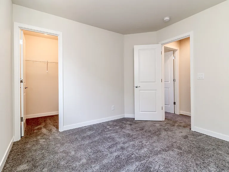 5632 S 302nd St — Photo 27