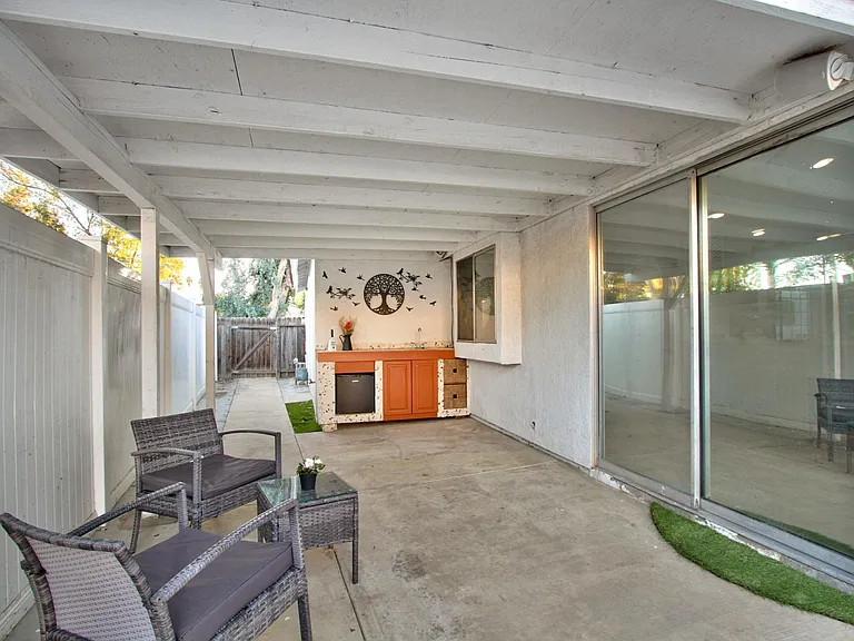 27086 Winchester Creek Ave — Photo 25