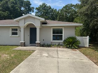 9050 N Travis Dr, Dunnellon, FL 34434