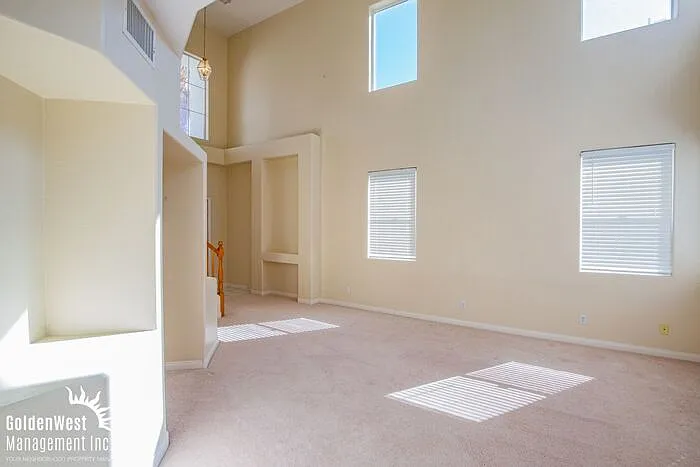 9776 Floweret Ave — Photo 3
