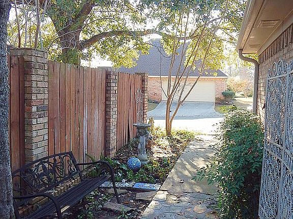 Front walkway to the street