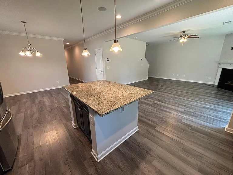 377 Baymont Dr — Photo 11