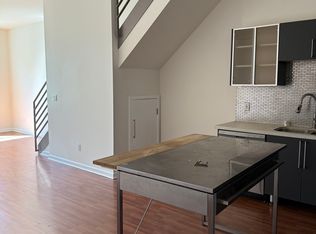 12104 Huston St APT 117, Valley Village, CA 91607