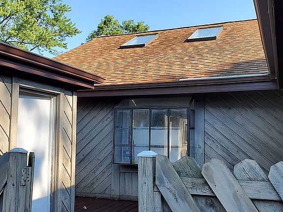 passageway to back yard