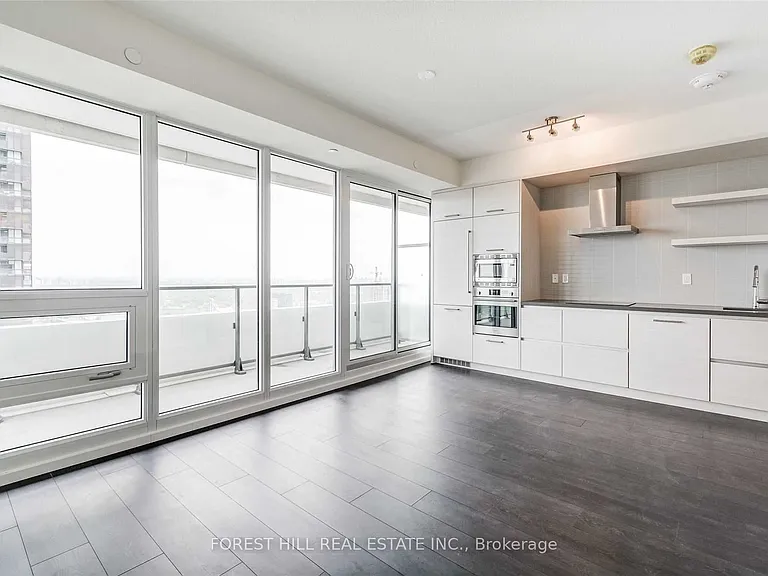 2221 Yonge St #5301 — Photo 16