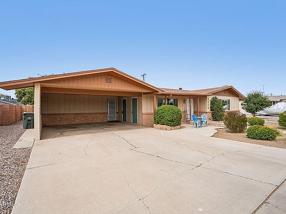 3rd image of 1114 E 9TH Place