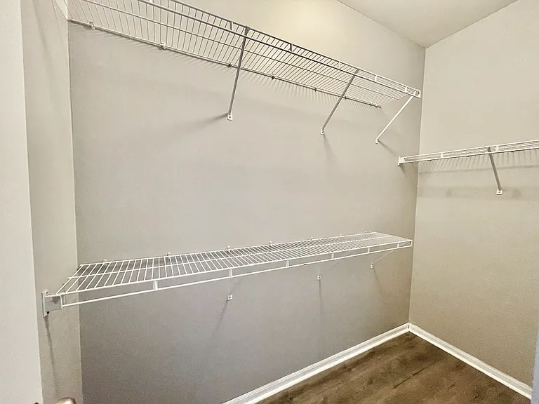 13841 Cambridge Cir — Photo 17