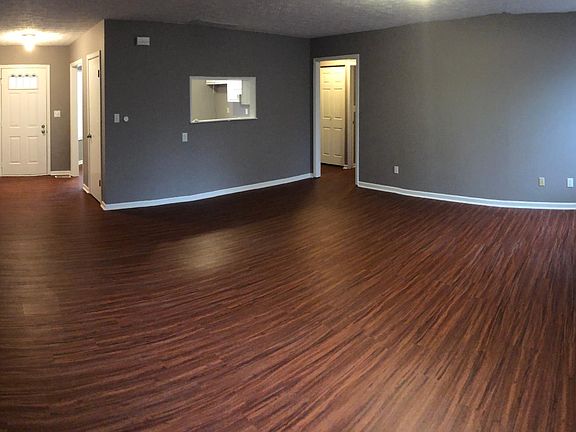3rd image of 3010 N Pawnee Dr