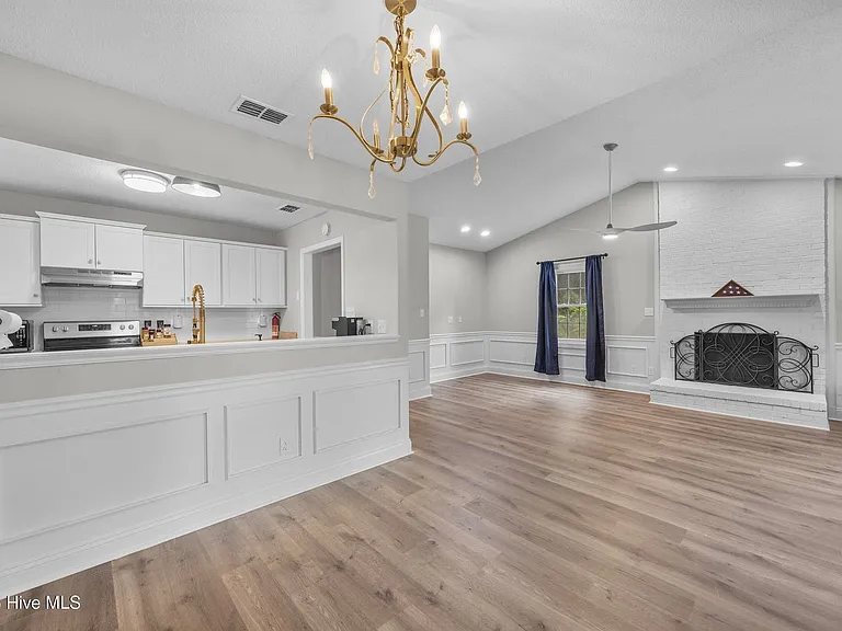 429 Crows Nest Ln — Photo 11