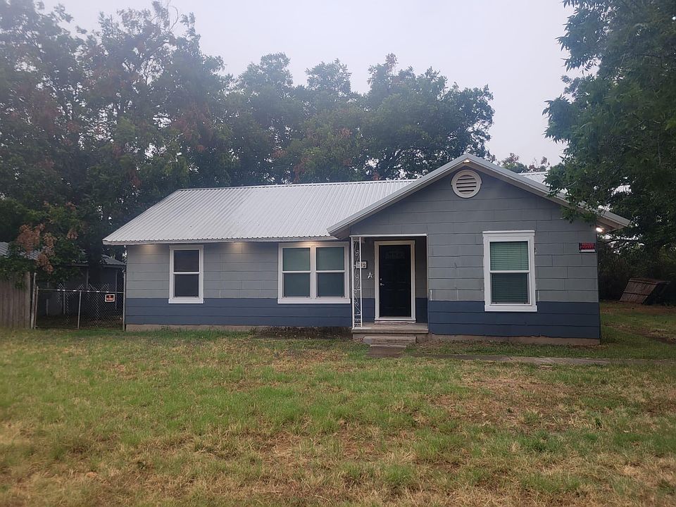 1st image of 742 W 3rd St