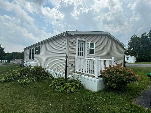 2nd image of 107 Nashua St