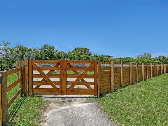 4th image of 15560 46th Lane S