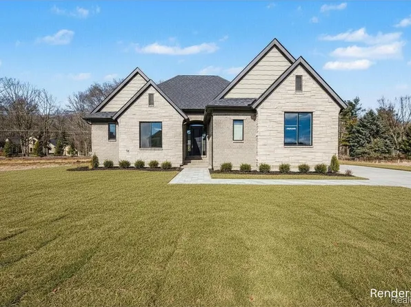 56211 Stone Falcon Dr, Shelby Township, MI 48315