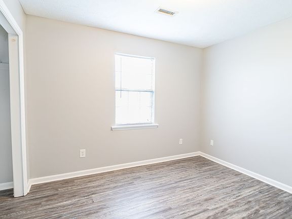 5th image of 157 Nisbet Lake Rd #157-COL