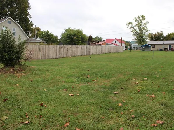 216 N Wisconsin Ave, Wellston, OH 45692