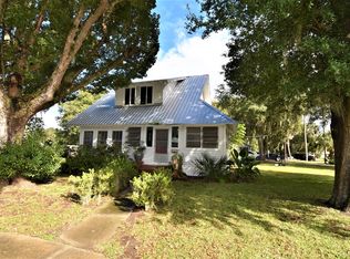 402 N Summit St, Crescent City, FL 32112