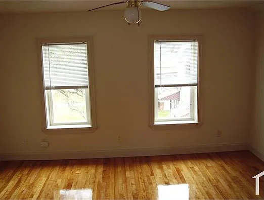 2 bed, 700 sqft, $1,100 — Photo 3