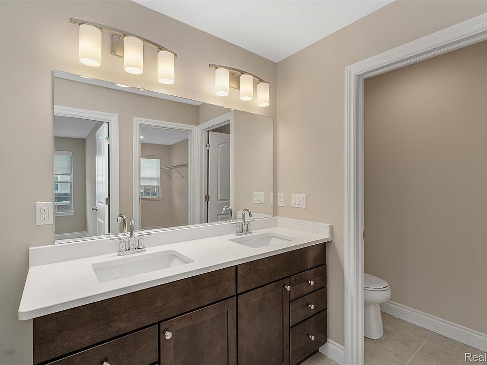 807 Balmoral Ln, photo 26