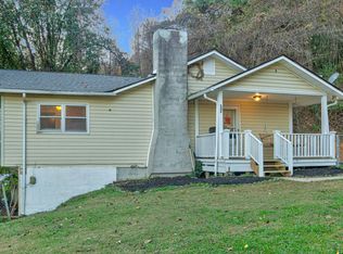 410 Hen Valley Rd, Oliver Springs, TN 37840