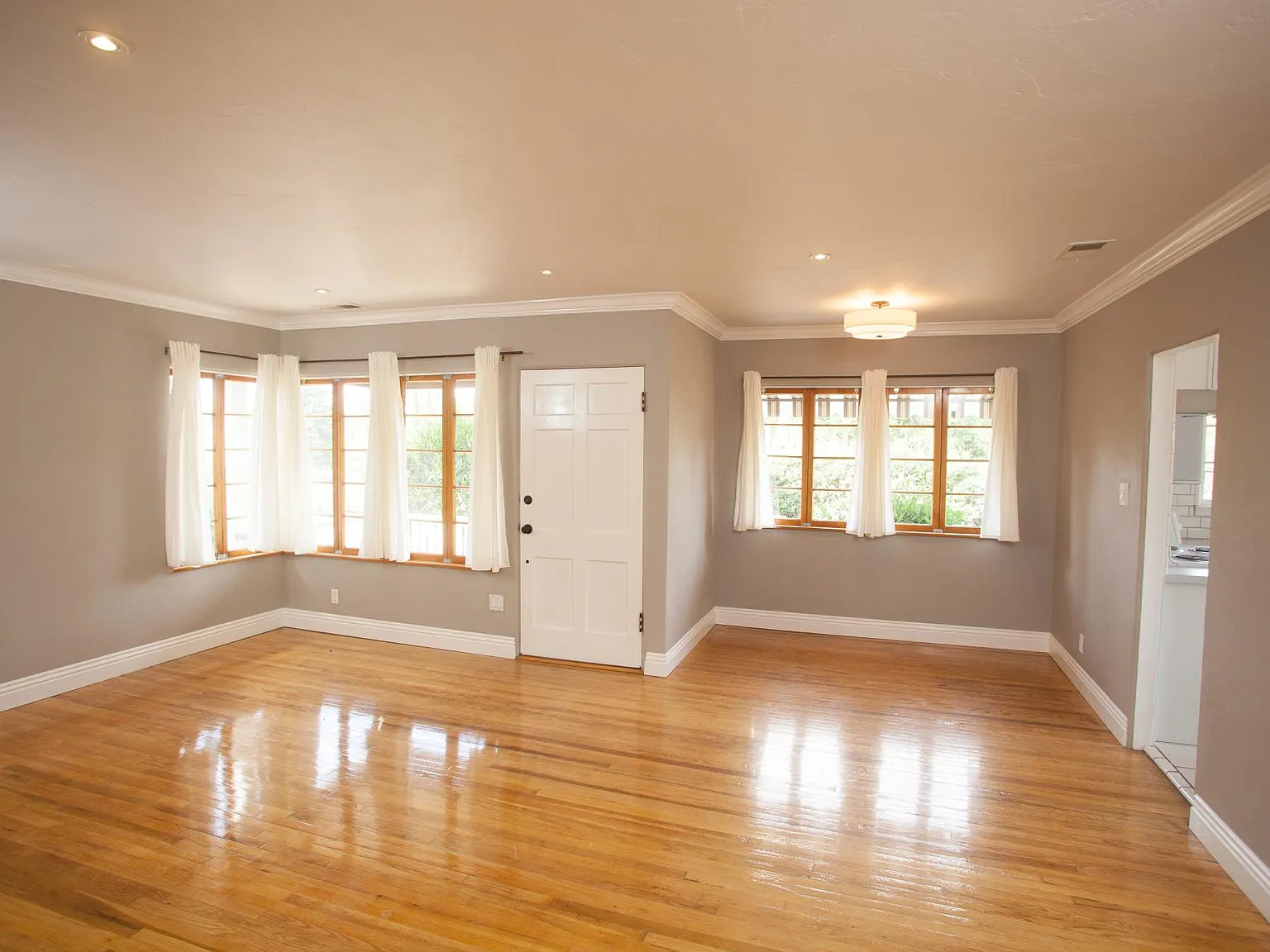 772 Chestnut Street — Photo 3