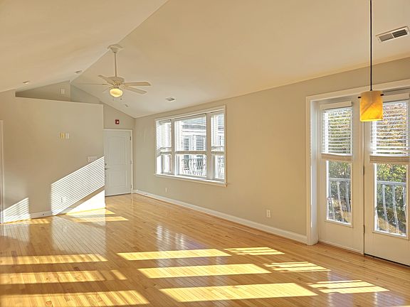 4th image of 7517 Oxford Dr APT 3A