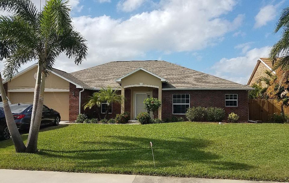 1st image of 110 Palm Cir