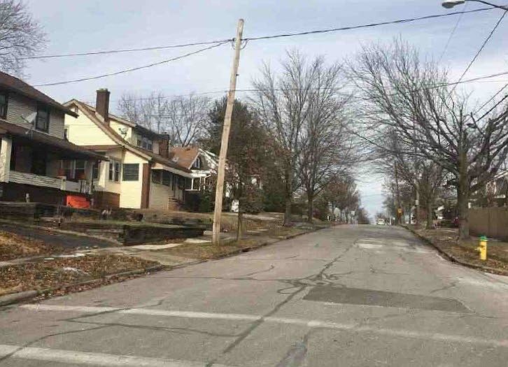 2nd image of 1118 Linden Ave