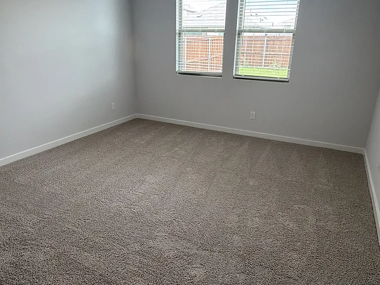 964 Dahlia Dr — Photo 5
