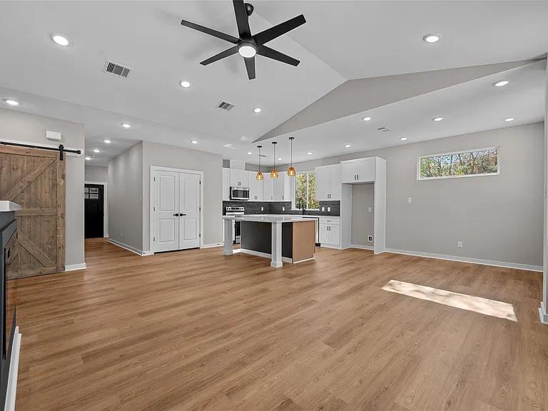 28407 Champion Oaks Dr — Photo 10