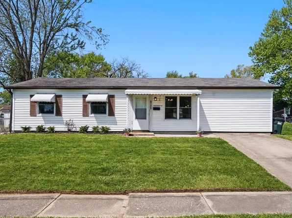 9725 Stadia Dr, Cincinnati, OH 45251