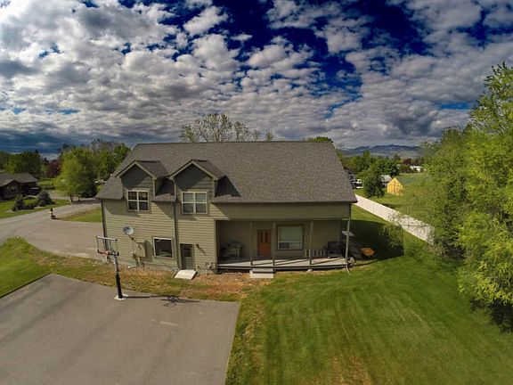 3rd image of 1865 Cora Ct