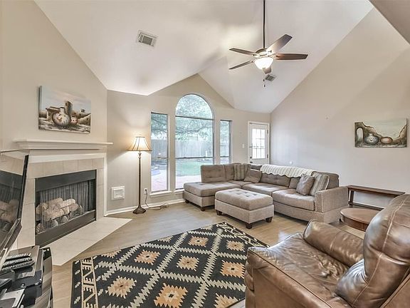 2nd image of 21415 Park Timbers Ln