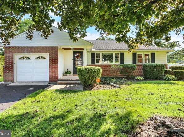 240 Walters Ave, Wernersville, PA 19565