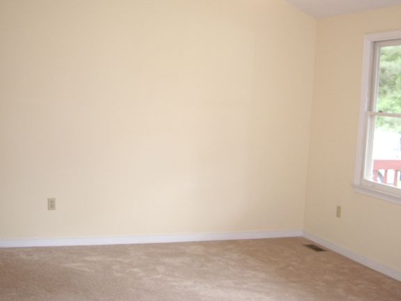 4th image of 3011 Longst Dr