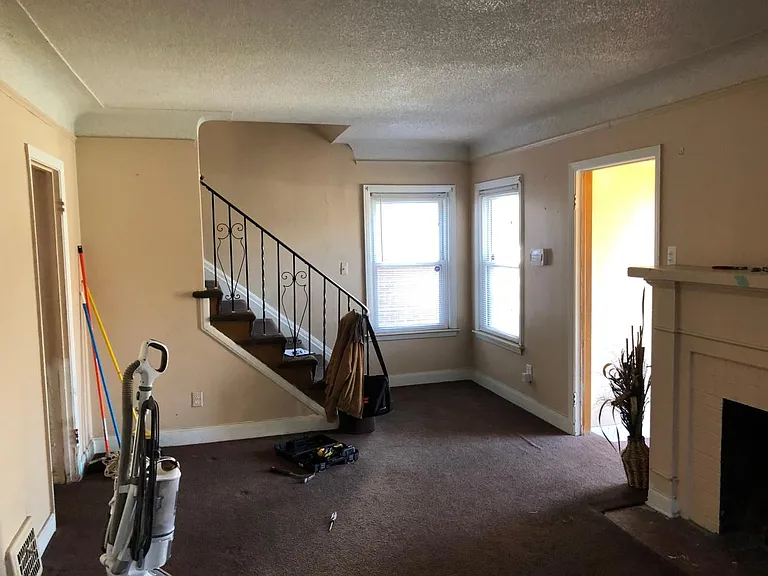 Family room w/t fireplace