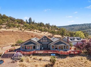 6590 Hillcrest Rd, Medford, OR 97504