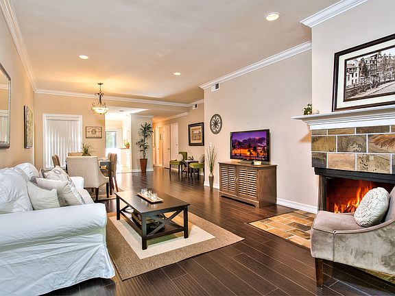 2nd image of 2542 W Macarthur Blvd #141