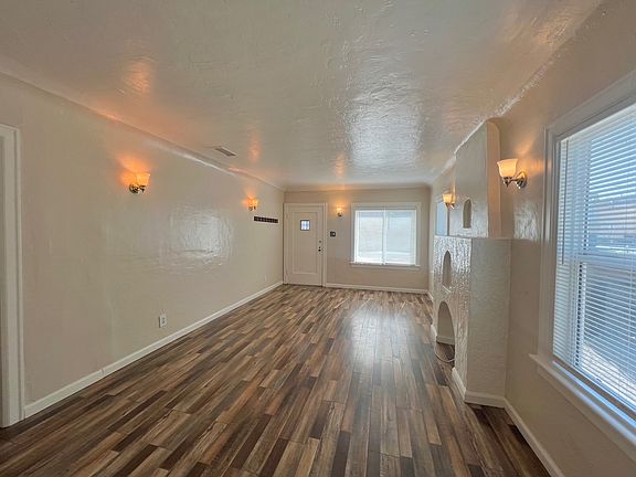 3rd image of 8901 Hoffman St