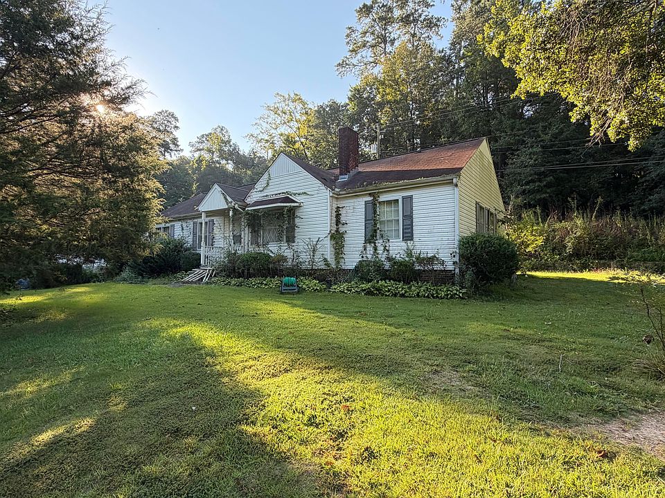 1st image of 305 Crest Cir