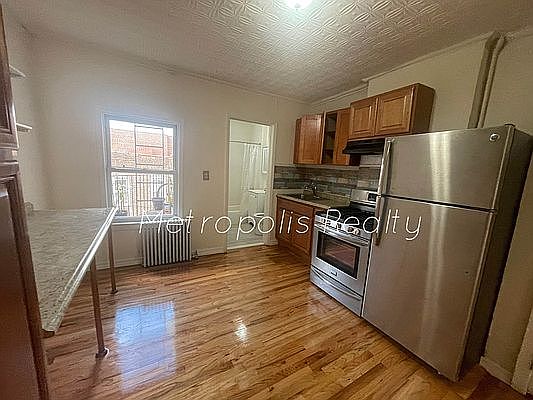 1st image of 2303 30th Dr APT 3