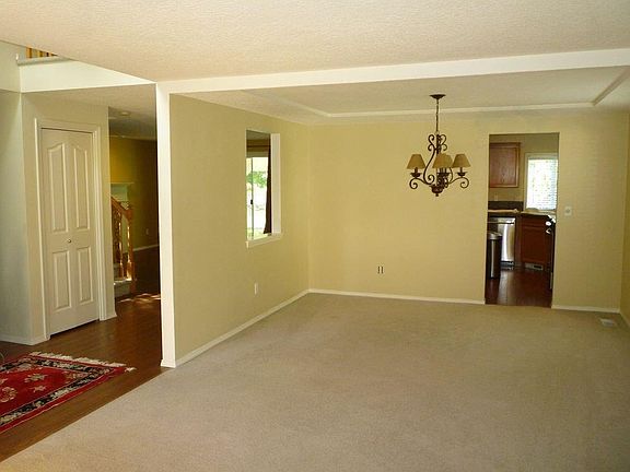 4th image of 2602 SE 171st Ct
