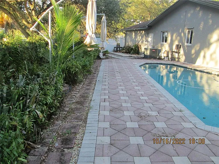 11538 SW 55th Ct — Photo 16