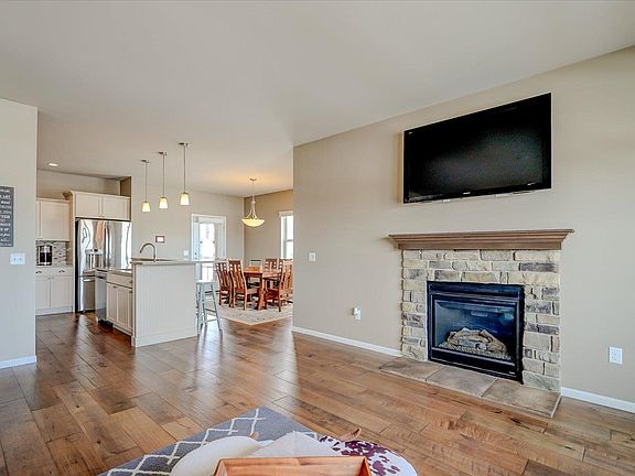 4th image of 490 Wynnwood Dr