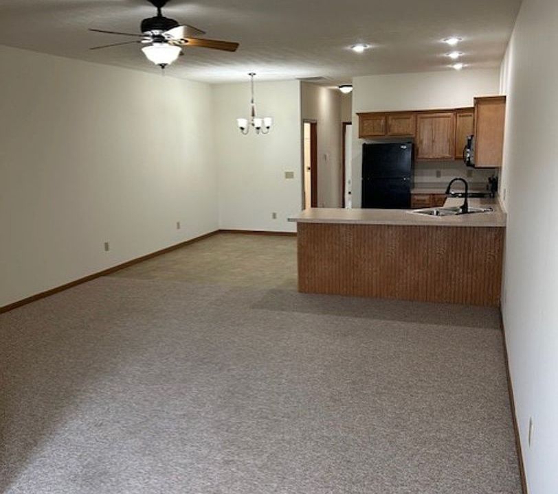 1st image of 1510 Williamsburg Pl APT B