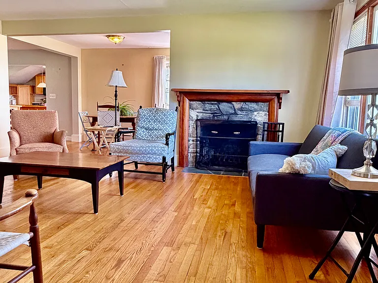 251 Browns Ln #A — Photo 11