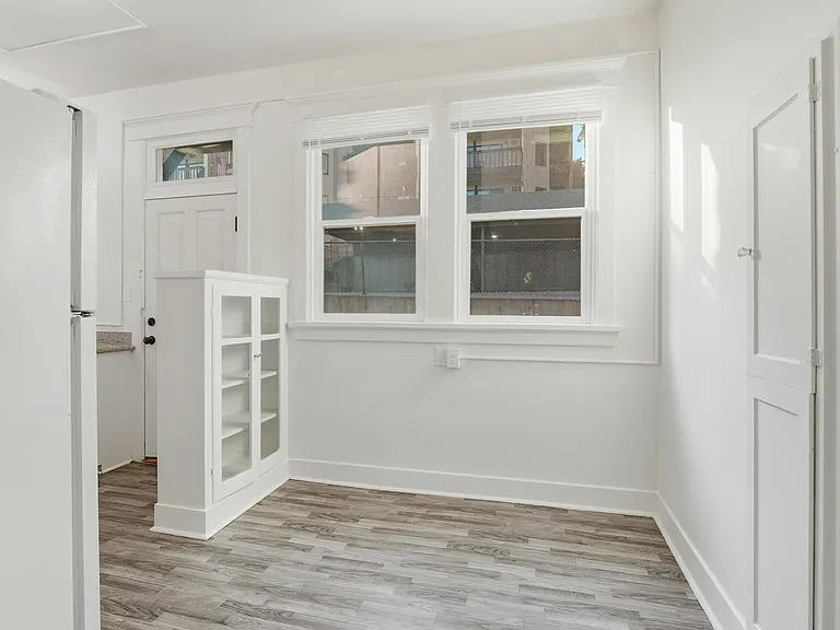 615 W 6th Ave — Photo 12