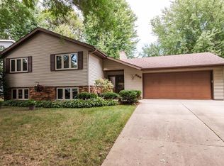 931 33rd St NW, Rochester, MN 55901
